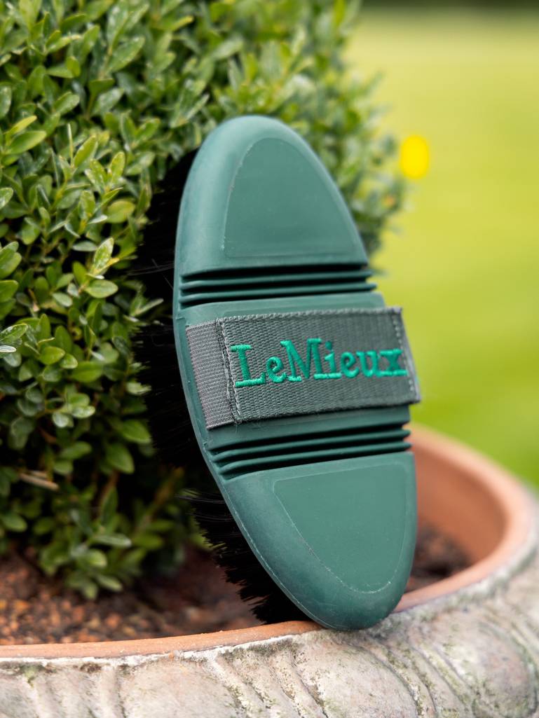 LeMieux Flexi Pehmeä bodyharja AW23